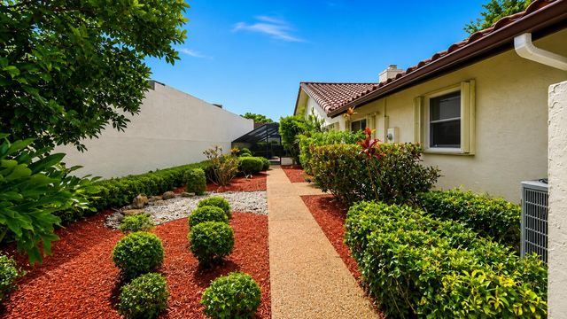 6906 Palmar Court, Boca Raton, FL 33433