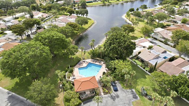 6906 Palmar Court, Boca Raton, FL 33433
