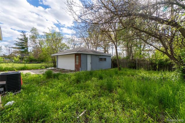 18445 Helen Street, Detroit, MI 48234