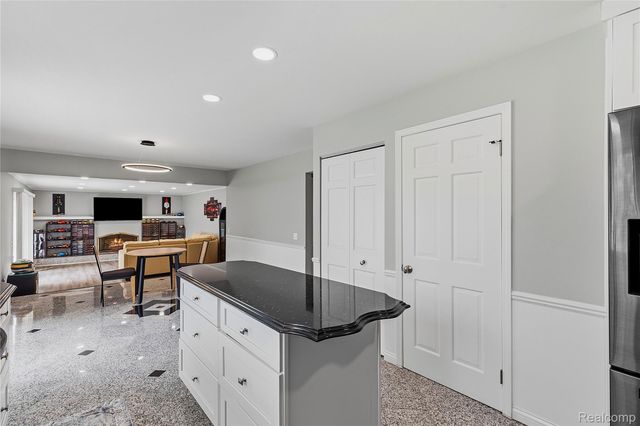 3495 Macnichol Trail, West Bloomfield Charter Township, MI 48323
