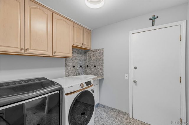 3495 Macnichol Trail, West Bloomfield Charter Township, MI 48323