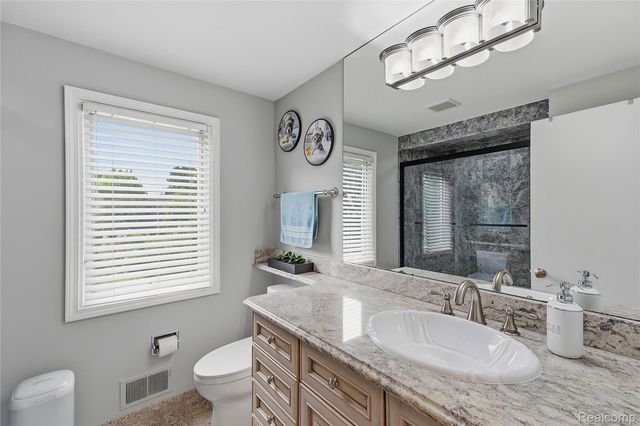 3495 Macnichol Trail, West Bloomfield Charter Township, MI 48323
