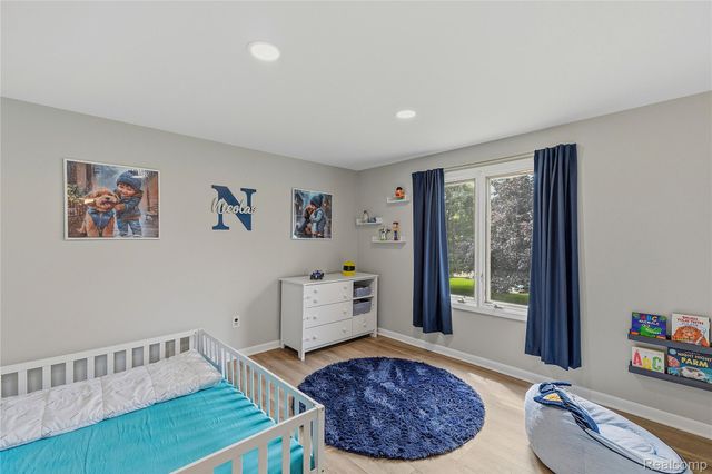 3495 Macnichol Trail, West Bloomfield Charter Township, MI 48323