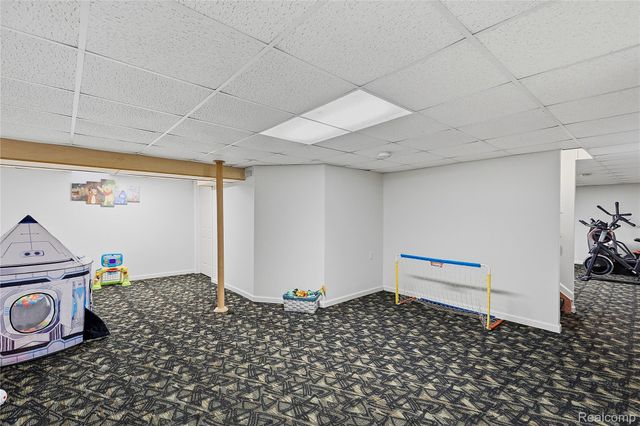 3495 Macnichol Trail, West Bloomfield Charter Township, MI 48323