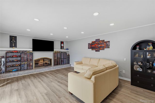 3495 Macnichol Trail, West Bloomfield Charter Township, MI 48323