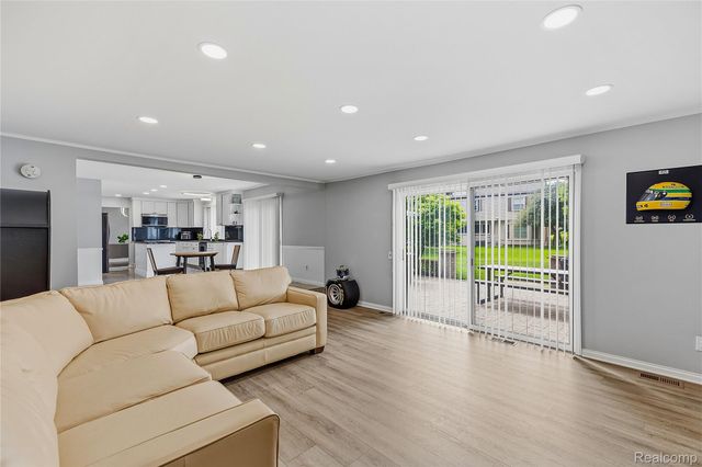 3495 Macnichol Trail, West Bloomfield Charter Township, MI 48323