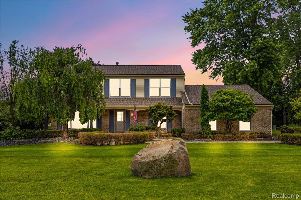 3495 Macnichol Trail, West Bloomfield Charter Township, MI 48323