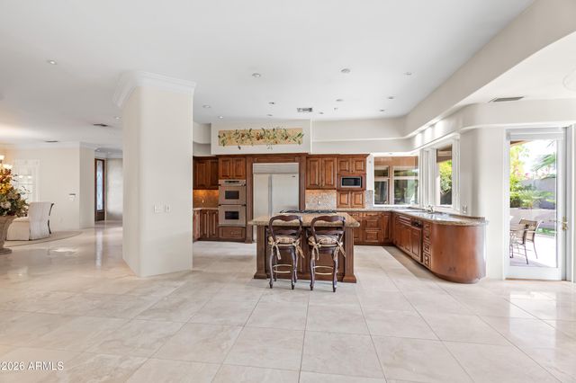 7091 E BALFOUR Road, Paradise Valley, AZ 85253
