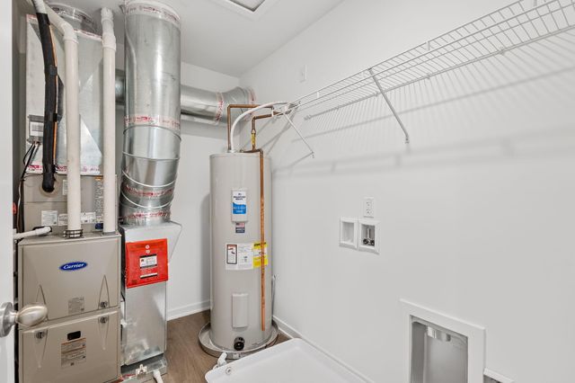 557 Cressmoor Boulevard, Hobart, IN 46342