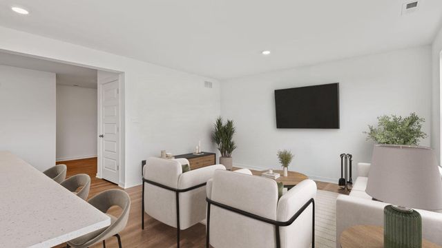 557 Cressmoor Boulevard, Hobart, IN 46342