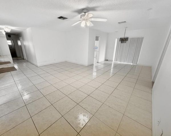 1820 17th Court N, Lake Worth Beach, FL 33460