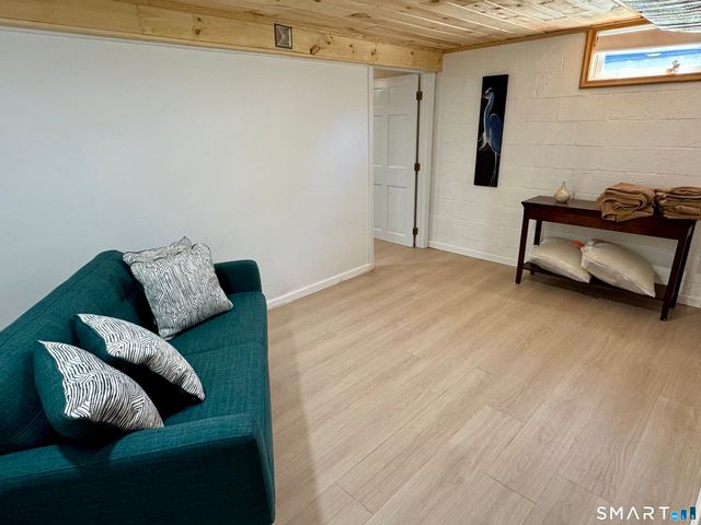 13 Karen Road, Danbury, CT 06811