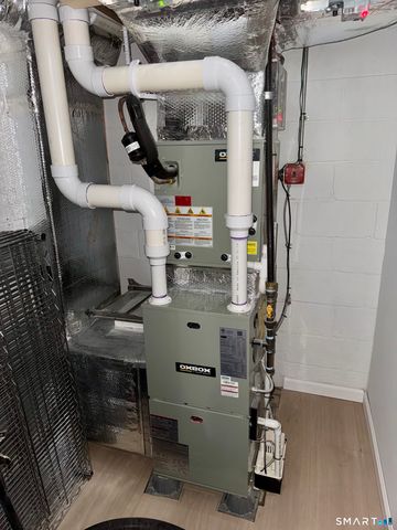 13 Karen Road, Danbury, CT 06811