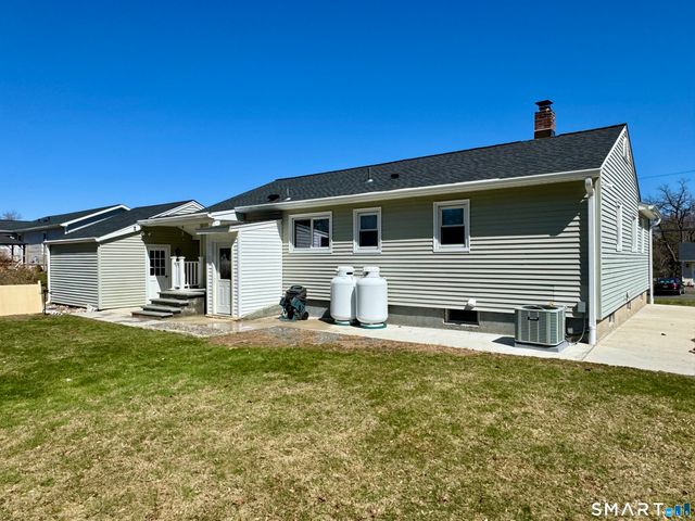 13 Karen Road, Danbury, CT 06811