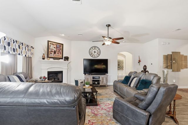 12403 Emerald Lane, Mont Belvieu, TX 77535