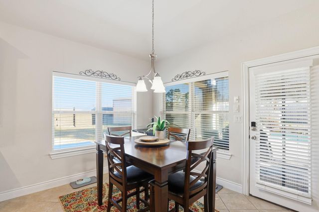 12403 Emerald Lane, Mont Belvieu, TX 77535