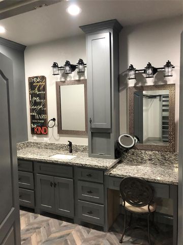 12403 Emerald Lane, Mont Belvieu, TX 77535