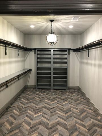 12403 Emerald Lane, Mont Belvieu, TX 77535