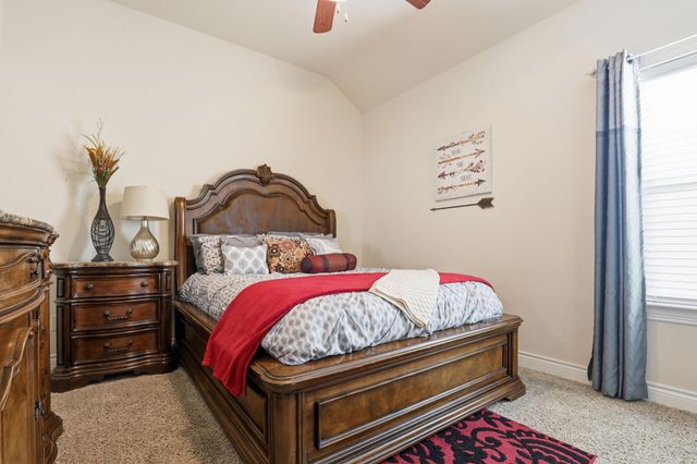 12403 Emerald Lane, Mont Belvieu, TX 77535