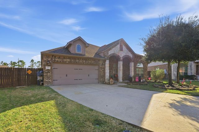 12403 Emerald Lane, Mont Belvieu, TX 77535