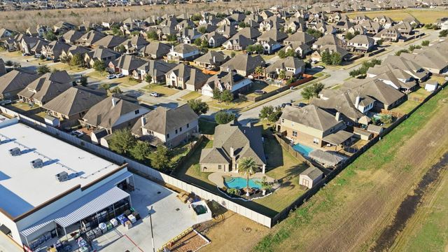 12403 Emerald Lane, Mont Belvieu, TX 77535