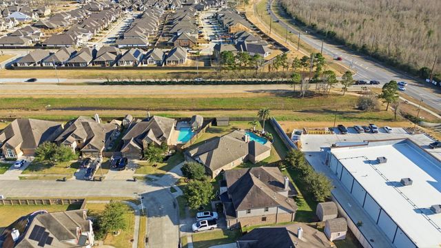 12403 Emerald Lane, Mont Belvieu, TX 77535