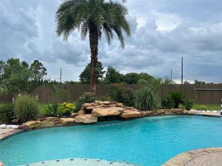 12403 Emerald Lane, Mont Belvieu, TX 77535