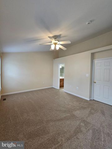 13918 LUDINGTON PL, Centreville, VA 20121