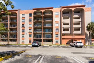5201 NW 7th St 105, Miami, FL 33126