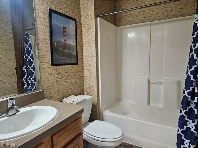 718 Aqua Marine Boulevard, Avon Lake, OH 44012