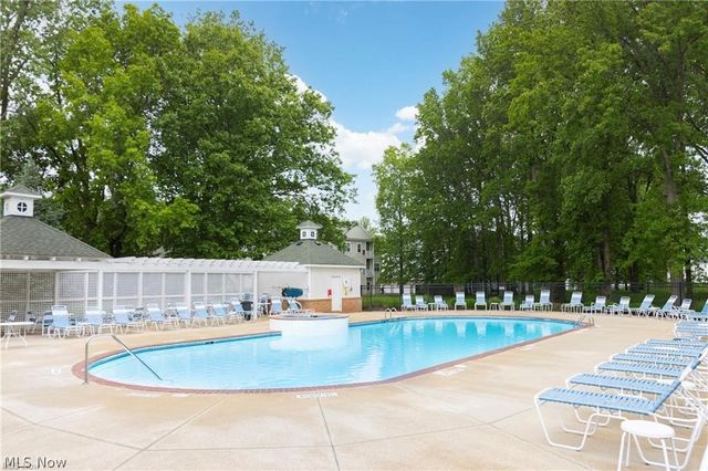 718 Aqua Marine Boulevard, Avon Lake, OH 44012