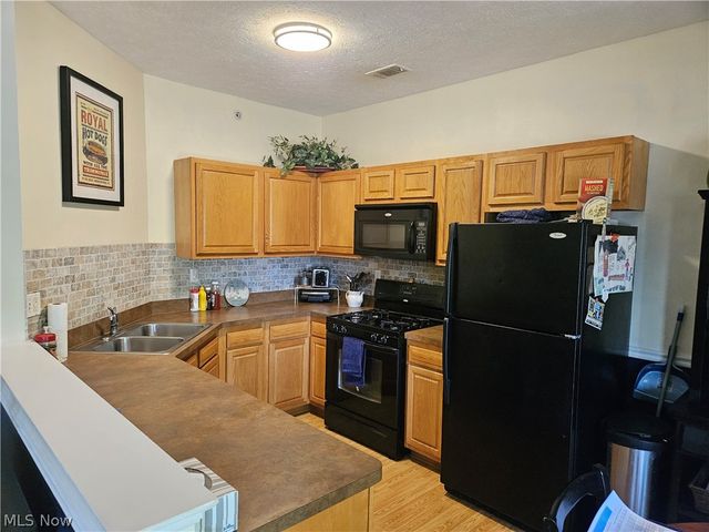 718 Aqua Marine Boulevard, Avon Lake, OH 44012