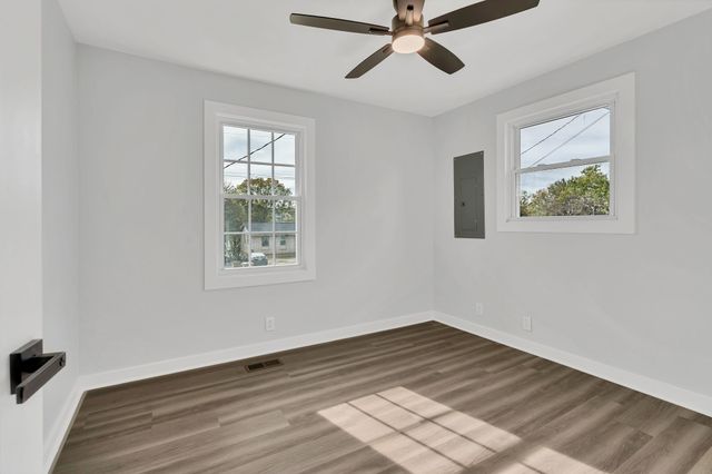 2516 Allenwood Dr, Nashville, TN 37207