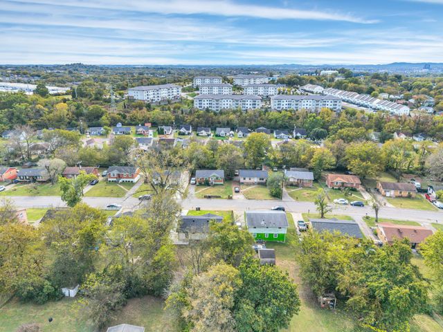 2516 Allenwood Dr, Nashville, TN 37207