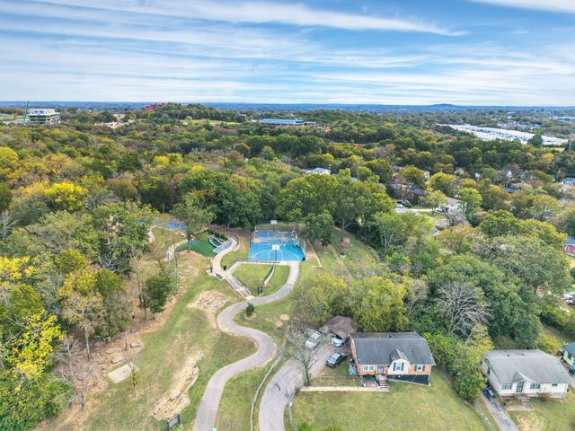 2516 Allenwood Dr, Nashville, TN 37207