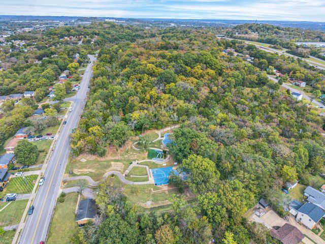 2516 Allenwood Dr, Nashville, TN 37207