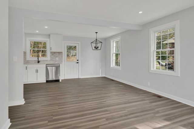 2516 Allenwood Dr, Nashville, TN 37207