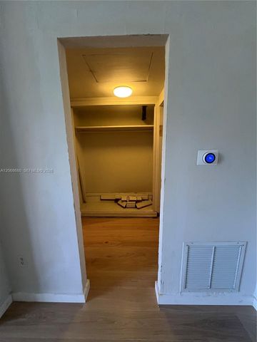 2421 Lake Pancoast Drive 4D, Miami Beach, FL 33140