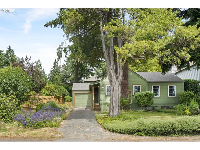 1827 Sw DEWITT St, Portland, OR 97239