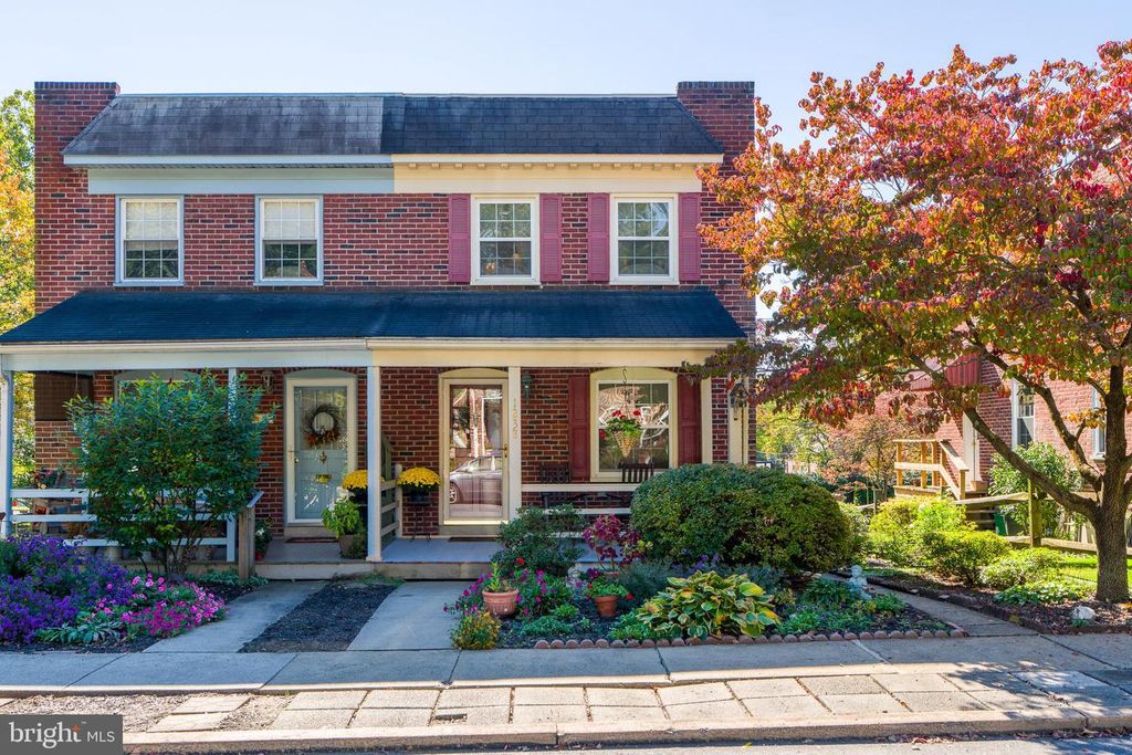 1238 ELM AVE, Lancaster, PA 17603