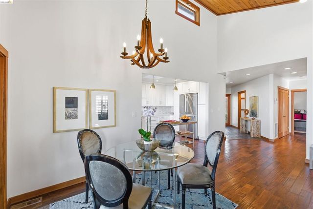 8440 8440 Terrace Dr, El Cerrito, CA 94530