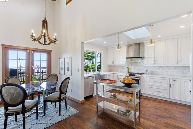 8440 8440 Terrace Dr, El Cerrito, CA 94530