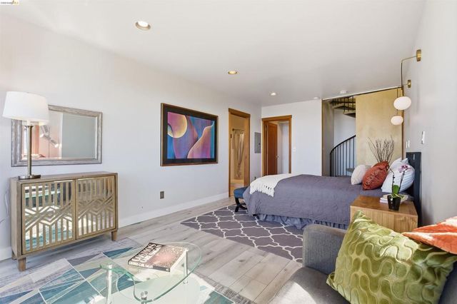 8440 8440 Terrace Dr, El Cerrito, CA 94530