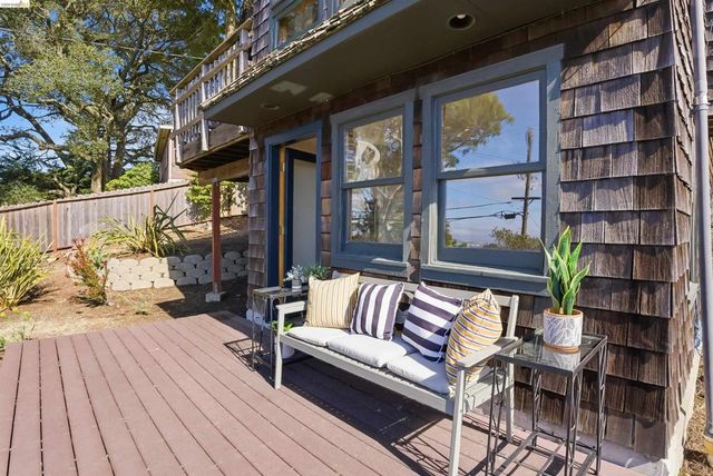 8440 8440 Terrace Dr, El Cerrito, CA 94530