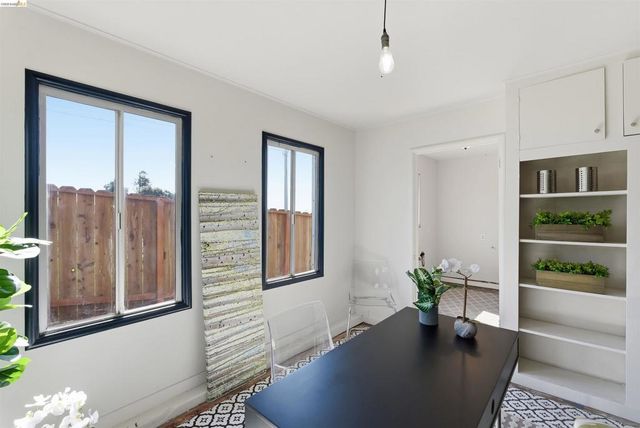 8440 8440 Terrace Dr, El Cerrito, CA 94530