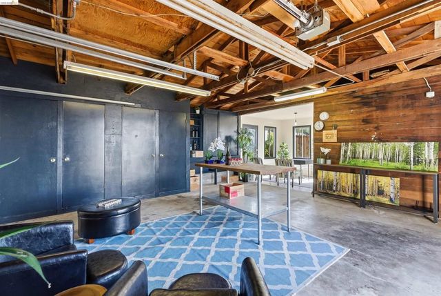 8440 8440 Terrace Dr, El Cerrito, CA 94530