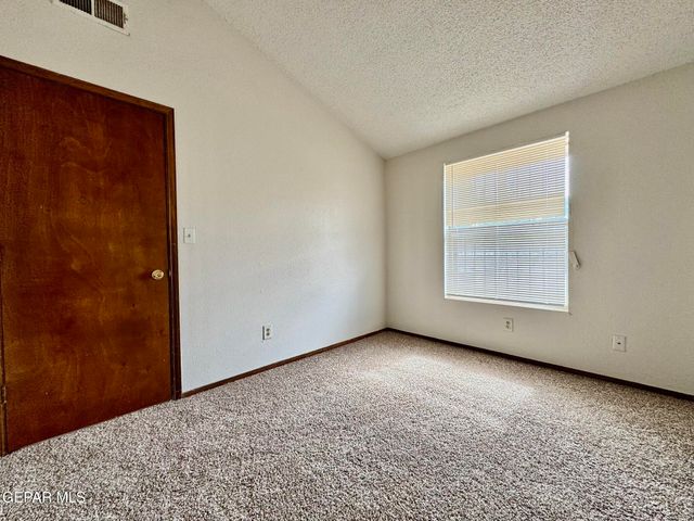 11357 LAKE ERIE Drive, El Paso, TX 79936