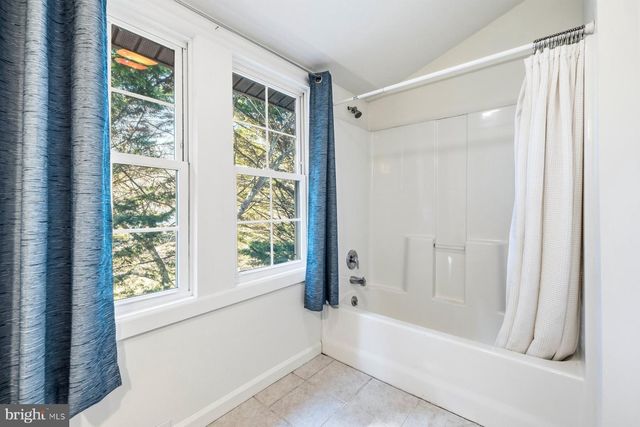 5188 SKINNERS NECK RD, Rock Hall, MD 21661