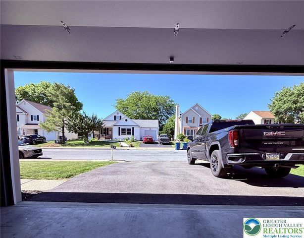 510 Greenview Drive, Northampton Boro, PA 18067