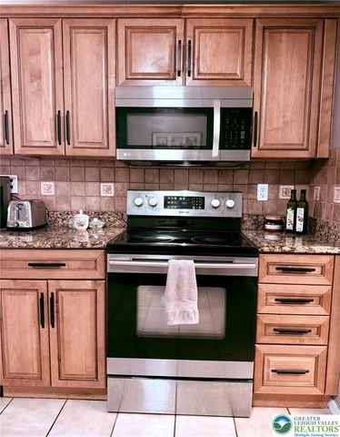 510 Greenview Drive, Northampton Boro, PA 18067